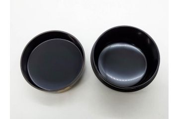 慶塚作　輪島塗　花筏蒔絵　雅な佇まいの茶筥(紅葉、もみじ、桜、さくら、金彩、茶箱、棗、香合、茶筅筒、木製、漆器、漆芸、煎茶道具、茶器、茶道具、野点、共箱付き)(R-079807)
