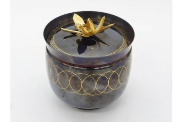 彫金家 信田洋　K20(20金)　赤銅　金象嵌　高い品格を感じる香炉(香爐、仏具、茶道具、裏印、共箱付き)(R-079808)