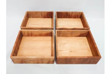 大正〜昭和初期　欅(ケヤキ)材　木の温もりを感じる四段重(四段重箱、お重、外箱付き)(R-079809)