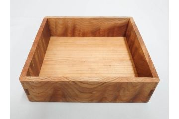 大正〜昭和初期　欅(ケヤキ)材　木の温もりを感じる四段重(四段重箱、お重、外箱付き)(R-079809)