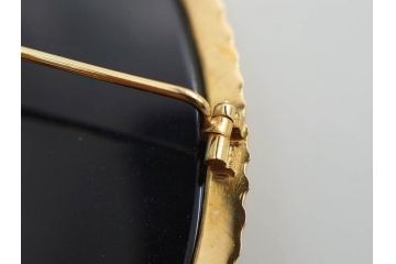 カメオ　ユニコーン　750フレーム(18金・K18)　幻想的な美しさのあるペンダントトップ(Lo Scrigno、ブローチ、ゴールド、ファッション小物、アクセサリー、共箱付き、フィレンツェ)(R-079811)