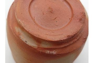 人間国宝　伊勢崎淳　備前焼　酒呑　変化にとんだ土の味わいが魅力のぐい呑み3客セット(蕎麦猪口、お猪口、御猪口、湯呑み、湯のみ、杯、盃、和食器、陶器、裏印、共箱付き)(R-079812)