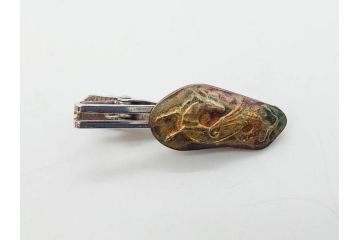 信田洋　Silver(シルバー)　龍馬 タイピン/鼓形 蓋置/陶彫 蛙 高さ 約5cm　匠の優れた技芸を堪能できる置物・蓋置・タイピンセット(銀、かえる、カエル、ネクタイ留め、アクセサリー、茶道具、煎茶道具、茶器、オブジェ、ディスプレイ、共箱付き)(R-079813)