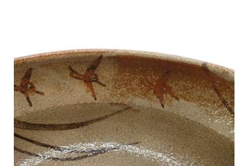 中里重利　絵唐津　約22cm　7.3寸　優美なフォルムが目を引く鉢(唐津焼、鳥、植物、深皿、和皿、中皿、変形皿、和食器、裏印、共箱付き、七寸三分)(R-079817)