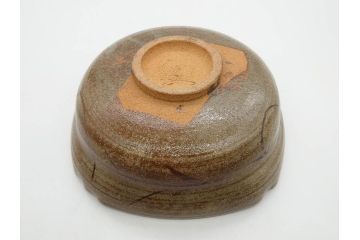 中里重利　絵唐津　約22cm　7.3寸　優美なフォルムが目を引く鉢(唐津焼、鳥、植物、深皿、和皿、中皿、変形皿、和食器、裏印、共箱付き、七寸三分)(R-079817)