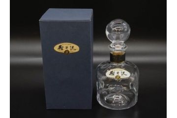 軽井沢　KARUIZAWA　貯蔵17年　モルトウイスキー(MALT WHISKY)　空瓶　高級感漂うデキャンタ(空ボトル、空き瓶、デカンタ、ガラス、硝子、酒器、飾りボトル、ディスプレイ、外箱付き)(R-079818)