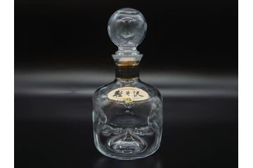 軽井沢　KARUIZAWA　貯蔵17年　モルトウイスキー(MALT WHISKY)　空瓶　高級感漂うデキャンタ(空ボトル、空き瓶、デカンタ、ガラス、硝子、酒器、飾りボトル、ディスプレイ、外箱付き)(R-079818)