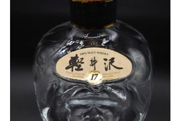 軽井沢　KARUIZAWA　貯蔵17年　モルトウイスキー(MALT WHISKY)　空瓶　高級感漂うデキャンタ(空ボトル、空き瓶、デカンタ、ガラス、硝子、酒器、飾りボトル、ディスプレイ、外箱付き)(R-079818)