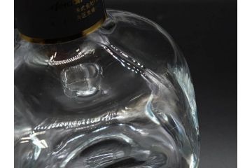 軽井沢　KARUIZAWA　貯蔵17年　モルトウイスキー(MALT WHISKY)　空瓶　高級感漂うデキャンタ(空ボトル、空き瓶、デカンタ、ガラス、硝子、酒器、飾りボトル、ディスプレイ、外箱付き)(R-079818)