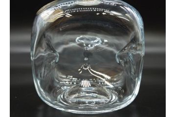 軽井沢　KARUIZAWA　貯蔵17年　モルトウイスキー(MALT WHISKY)　空瓶　高級感漂うデキャンタ(空ボトル、空き瓶、デカンタ、ガラス、硝子、酒器、飾りボトル、ディスプレイ、外箱付き)(R-079818)