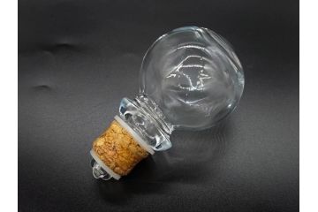軽井沢　KARUIZAWA　貯蔵17年　モルトウイスキー(MALT WHISKY)　空瓶　高級感漂うデキャンタ(空ボトル、空き瓶、デカンタ、ガラス、硝子、酒器、飾りボトル、ディスプレイ、外箱付き)(R-079818)