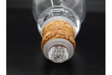 軽井沢　KARUIZAWA　貯蔵17年　モルトウイスキー(MALT WHISKY)　空瓶　高級感漂うデキャンタ(空ボトル、空き瓶、デカンタ、ガラス、硝子、酒器、飾りボトル、ディスプレイ、外箱付き)(R-079818)