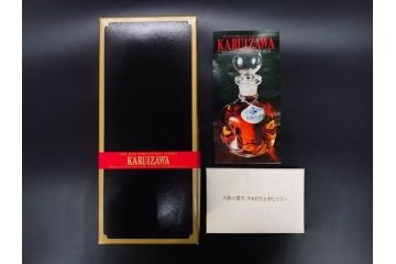 軽井沢　KARUIZAWA　貯蔵17年　モルトウイスキー(MALT WHISKY)　空瓶　高級感漂うデキャンタ(空ボトル、空き瓶、デカンタ、ガラス、硝子、酒器、飾りボトル、ディスプレイ、外箱付き)(R-079818)