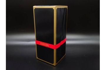 軽井沢　KARUIZAWA　貯蔵17年　モルトウイスキー(MALT WHISKY)　空瓶　高級感漂うデキャンタ(空ボトル、空き瓶、デカンタ、ガラス、硝子、酒器、飾りボトル、ディスプレイ、外箱付き)(R-079818)