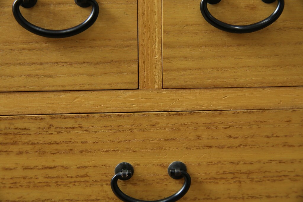 和製ビンテージ　桐(キリ)材　小物整理に大活躍!引き出し25杯の薬箪笥(R-079822)