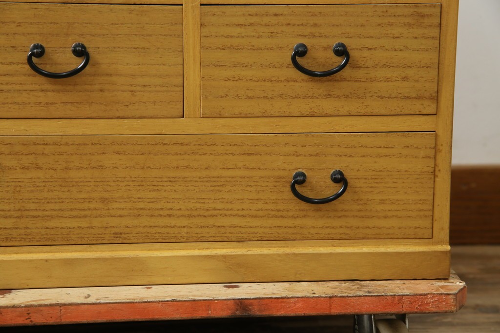 和製ビンテージ　桐(キリ)材　小物整理に大活躍!引き出し25杯の薬箪笥(R-079822)