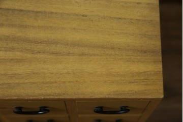 和製ビンテージ　桐(キリ)材　小物整理に大活躍!引き出し25杯の薬箪笥(R-079822)