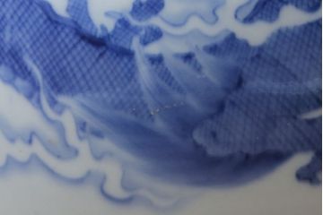 和製アンティーク　明治期　香蘭社　希少な図柄!　龍・青海波図　躍動感のある図柄が目を引く瀬戸火鉢(鉢カバー、傘立て、金魚鉢)(R-079823)