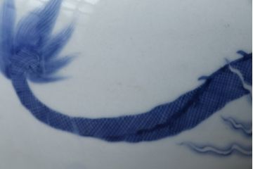 和製アンティーク　明治期　香蘭社　希少な図柄!　龍・青海波図　躍動感のある図柄が目を引く瀬戸火鉢(鉢カバー、傘立て、金魚鉢)(R-079823)