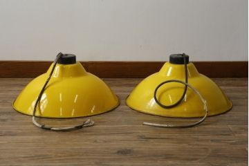 和製アンティーク　レトロで可愛らしいホーロー製の大振りな照明2個セット(天井照明、ペンダントライト、シェードライト)(R-079825)