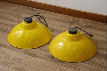 和製アンティーク　レトロで可愛らしいホーロー製の大振りな照明2個セット(天井照明、ペンダントライト、シェードライト)(R-079826)