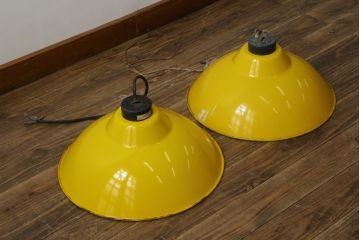 和製アンティーク　レトロで可愛らしいホーロー製の大振りな照明2個セット(天井照明、ペンダントライト、シェードライト)(R-079826)