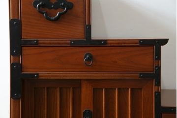 中古　美品　両面使い　魅せる収納としても大活躍の階段箪笥(階段タンス、収納たんす、和箪笥、引き出し)(R-079828)