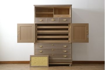 中古　美品　最高級　通産大臣指定伝統工芸品　伝統工芸士　鹿島金正作　高千穂　品のある佇まいで和の雰囲気を引き立てる名古屋総桐たんす(胴丸、総桐たんす、着物箪笥、引き出し、和たんす、衣装箪笥、バラ売り可能)(定価約250万円)(R-079829)