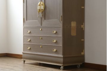 中古　美品　最高級　通産大臣指定伝統工芸品　伝統工芸士　鹿島金正作　高千穂　品のある佇まいで和の雰囲気を引き立てる名古屋総桐たんす(胴丸、総桐たんす、着物箪笥、引き出し、和たんす、衣装箪笥、バラ売り可能)(定価約250万円)(R-079829)
