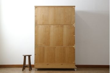 中古　美品　最高級　通産大臣指定伝統工芸品　伝統工芸士　鹿島金正作　高千穂　品のある佇まいで和の雰囲気を引き立てる名古屋総桐たんす(胴丸、総桐たんす、着物箪笥、引き出し、和たんす、衣装箪笥、バラ売り可能)(定価約250万円)(R-079829)