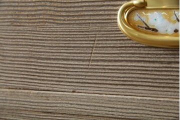 中古　美品　最高級　通産大臣指定伝統工芸品　伝統工芸士　鹿島金正作　高千穂　品のある佇まいで和の雰囲気を引き立てる名古屋総桐たんす(胴丸)　定価約250万円相当　(R-079829)