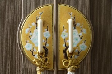 中古　美品　最高級　通産大臣指定伝統工芸品　伝統工芸士　鹿島金正作　高千穂　品のある佇まいで和の雰囲気を引き立てる名古屋総桐たんす(胴丸)　定価約250万円相当　(R-079829)