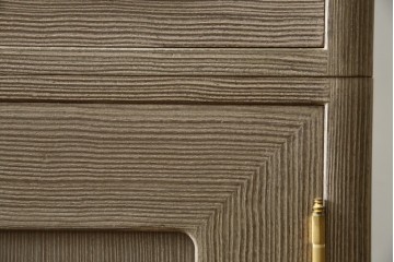 中古　美品　最高級　通産大臣指定伝統工芸品　伝統工芸士　鹿島金正作　高千穂　品のある佇まいで和の雰囲気を引き立てる名古屋総桐たんす(胴丸)　定価約250万円相当　(R-079829)