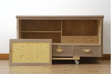 中古　美品　最高級　通産大臣指定伝統工芸品　伝統工芸士　鹿島金正作　高千穂　品のある佇まいで和の雰囲気を引き立てる名古屋総桐たんす・上段(胴丸、総桐たんす、引き出し、和たんす、ローボード、テレビ台、収納棚、戸棚)(R-079830)