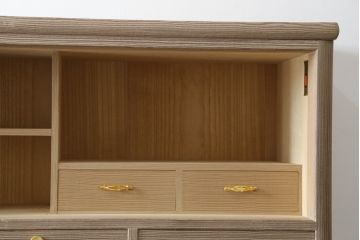中古　美品　最高級　通産大臣指定伝統工芸品　伝統工芸士　鹿島金正作　高千穂　品のある佇まいで和の雰囲気を引き立てる名古屋総桐たんす・上段(胴丸、総桐たんす、引き出し、和たんす、ローボード、テレビ台、収納棚、戸棚)(R-079830)