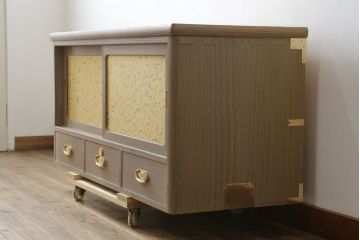 中古　美品　最高級　通産大臣指定伝統工芸品　伝統工芸士　鹿島金正作　高千穂　品のある佇まいで和の雰囲気を引き立てる名古屋総桐たんす・上段(胴丸、総桐たんす、引き出し、和たんす、ローボード、テレビ台、収納棚、戸棚)(R-079830)