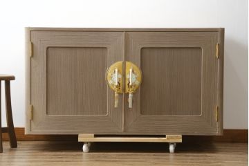 中古　美品　最高級　通産大臣指定伝統工芸品　伝統工芸士　鹿島金正作　高千穂　品のある佇まいで和の雰囲気を引き立てる名古屋総桐たんす・中段(胴丸、総桐たんす、着物箪笥、引き出し、和たんす、衣装箪笥、チェスト)(R-079831)