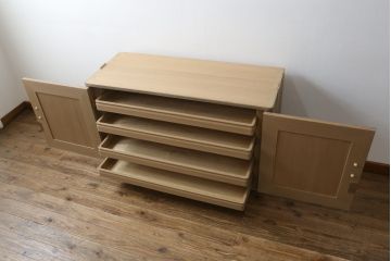 中古　美品　最高級　通産大臣指定伝統工芸品　伝統工芸士　鹿島金正作　高千穂　品のある佇まいで和の雰囲気を引き立てる名古屋総桐たんす・中段(胴丸、総桐たんす、着物箪笥、引き出し、和たんす、衣装箪笥、チェスト)(R-079831)