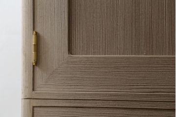 中古　美品　最高級　通産大臣指定伝統工芸品　伝統工芸士　鹿島金正作　高千穂　品のある佇まいで和の雰囲気を引き立てる名古屋総桐たんす・中段(胴丸、総桐たんす、着物箪笥、引き出し、和たんす、衣装箪笥、チェスト)(R-079831)