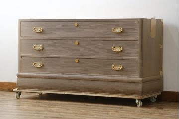 中古　美品　最高級　通産大臣指定伝統工芸品　伝統工芸士　鹿島金正作　高千穂　品のある佇まいで和の雰囲気を引き立てる名古屋総桐たんす・下段(胴丸、総桐たんす、引き出し、和たんす、衣装箪笥、チェスト)(R-079832)