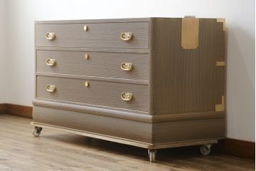 中古　美品　最高級　通産大臣指定伝統工芸品　伝統工芸士　鹿島金正作　高千穂　品のある佇まいで和の雰囲気を引き立てる名古屋総桐たんす・下段(胴丸、総桐たんす、引き出し、和たんす、衣装箪笥、チェスト)(R-079832)