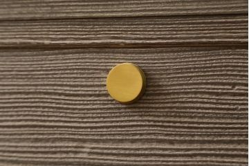 中古　美品　最高級　通産大臣指定伝統工芸品　伝統工芸士　鹿島金正作　高千穂　品のある佇まいで和の雰囲気を引き立てる名古屋総桐たんす・下段(胴丸、総桐たんす、引き出し、和たんす、衣装箪笥、チェスト)(R-079832)