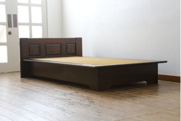 中古　北海道民芸家具　希少な絶版品!　シックなフレームと畳のコンビが和モダンな雰囲気を高める畳ベッド(セミダブル、たたみ)(R-079834)