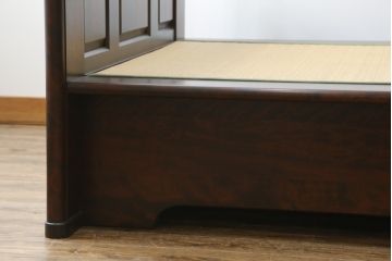 中古　北海道民芸家具　希少な絶版品!　シックなフレームと畳のコンビが和モダンな雰囲気を高める畳ベッド(セミダブル、たたみ)(R-079834)