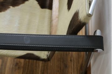 アンティーク家具　超希少!!　当時のオリジナル品　ダメージ有り　ル・コルビュジエ(Le Corbusier)　ピエール・ジャンヌレ(Pierre Jeanneret) シャルロット・ペリアン(Charlotte Perriand)　LC1　ワンランク上の空間づくりにおすすめなスリングチェア(バスキュランチェア、アームチェア、椅子、イス、Cassina、カッシーナ)(R-079837)