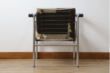 アンティーク家具　超希少!!　当時のオリジナル品　ダメージ有り　ル・コルビュジエ(Le Corbusier)　ピエール・ジャンヌレ(Pierre Jeanneret) シャルロット・ペリアン(Charlotte Perriand)　LC1　ワンランク上の空間づくりにおすすめなスリングチェア(バスキュランチェア、アームチェア、椅子、イス、Cassina、カッシーナ)(R-079837)