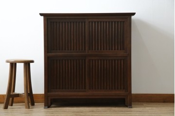 和製ビンテージ　松本民芸家具　A型舞良茶タンス　和モダンの空間づくりにも活躍する収納棚　(R-079840)