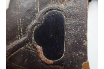 時代武具　鉄地　透かし　丸形　葉と櫂の図?　趣深い大鍔(櫓?、彫刻、刀装具、ケース付き)(R-079842)