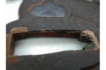 時代武具　鉄地　透かし　丸形　葉と櫂の図?　趣深い大鍔(櫓?、彫刻、刀装具、ケース付き)(R-079842)