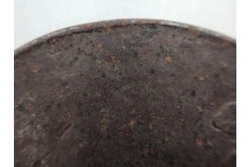 時代武具　鉄地　木瓜形　蟷螂の斧　独創的なデザインに惹かれる大鍔(カマキリ、車輪、彫刻、刀装具、ケース付き)(R-079844)